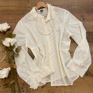L Ralph Lauren Romantic Button Down Blouse Eyelet Lace Details Cream
